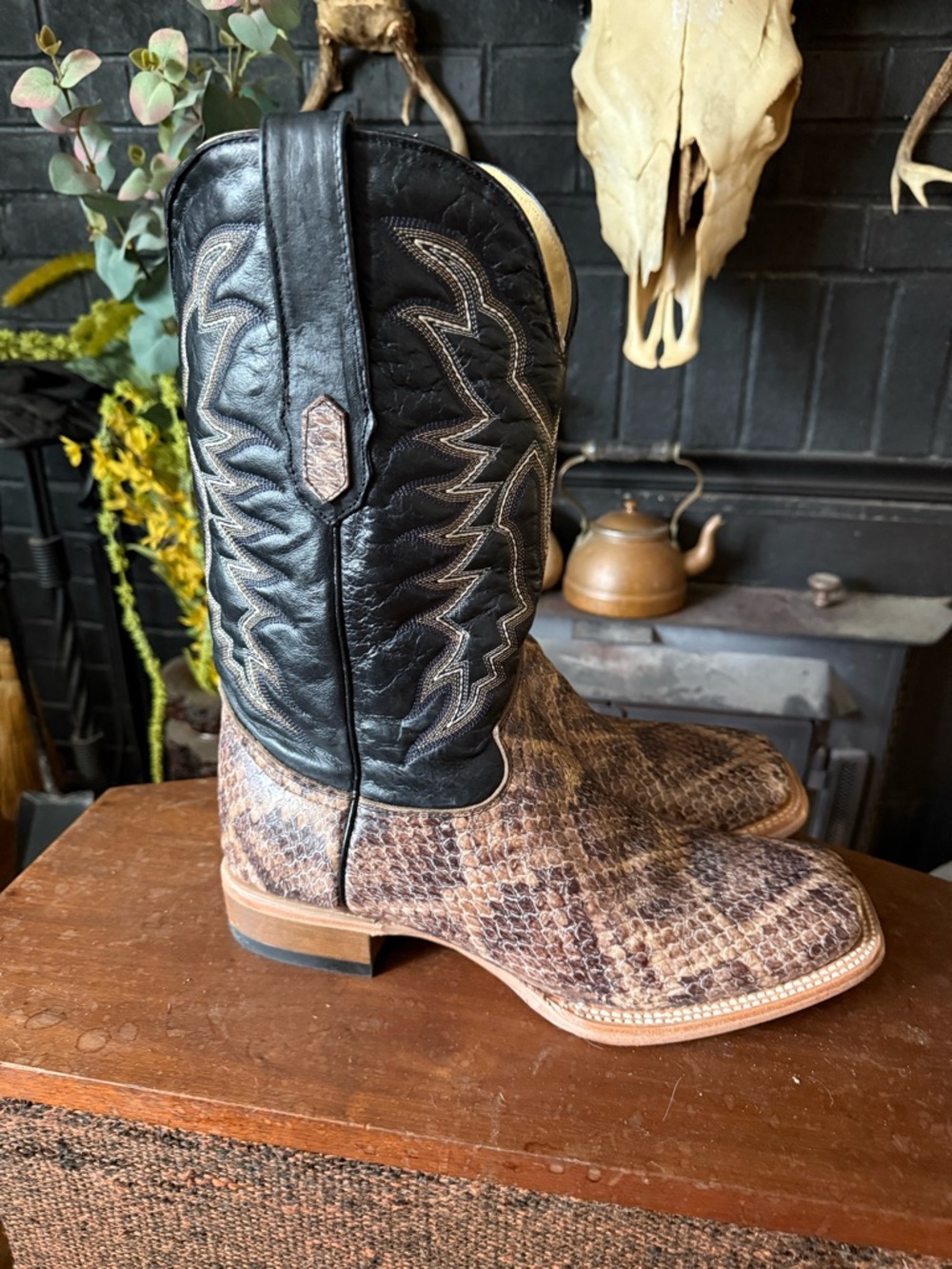 Rattlesnake Boots 12D - Picture 2 of 7